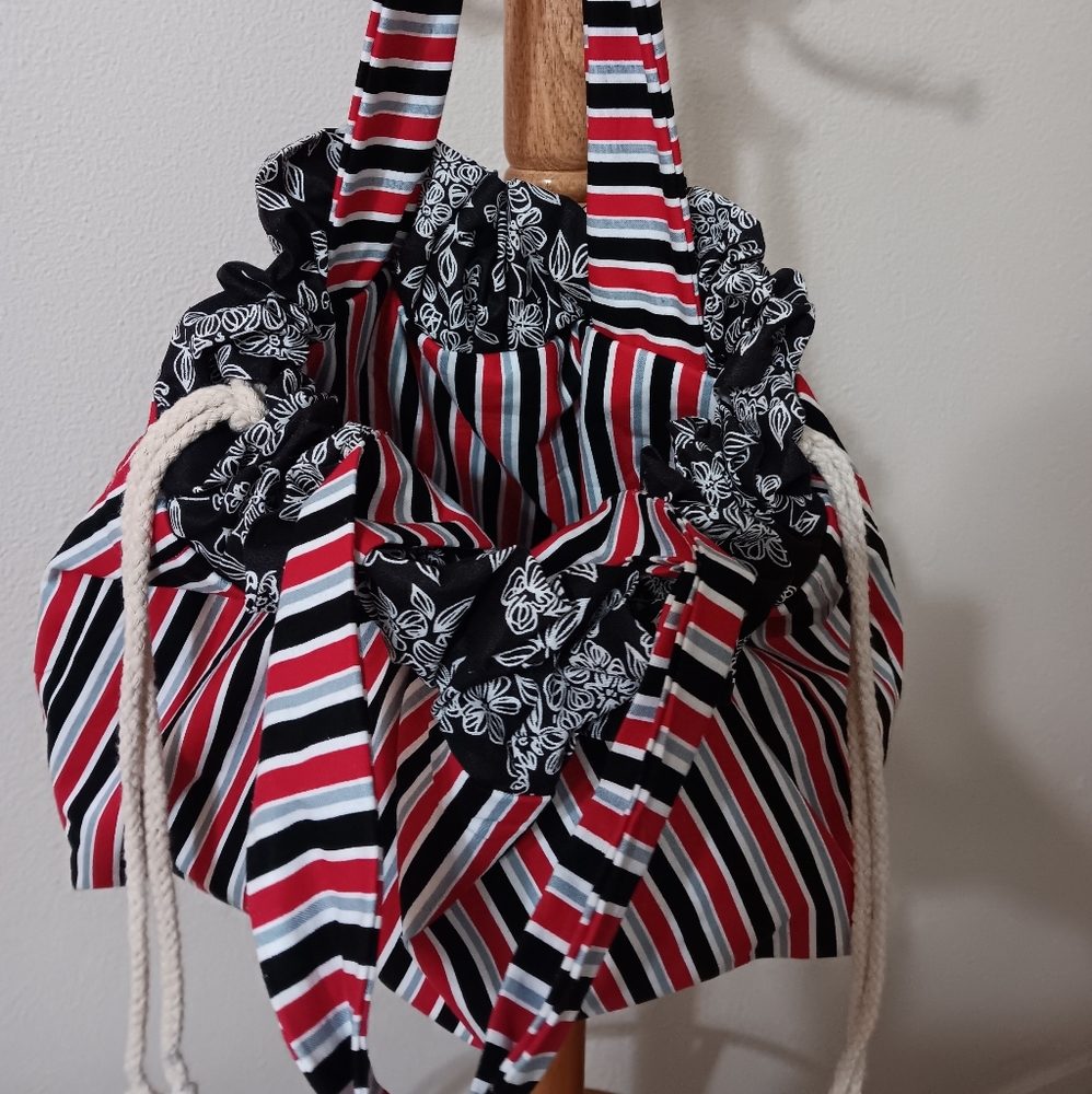 ToteBag - Picture 4 of 10